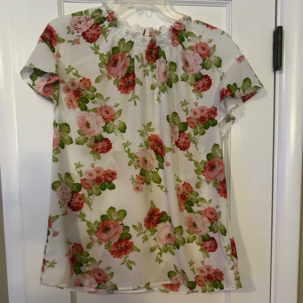 Express NWT Ruffle Neck Blouse